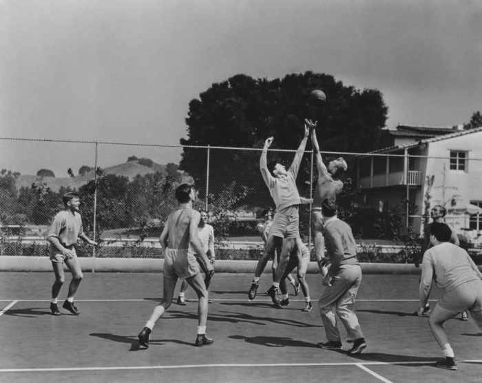 Proofreading - the first women's basketball game